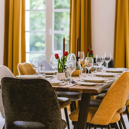 Domaine De Perenard *