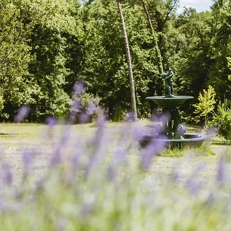 Domaine De Perenard