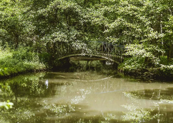 Domaine De Perenard 度假居 *